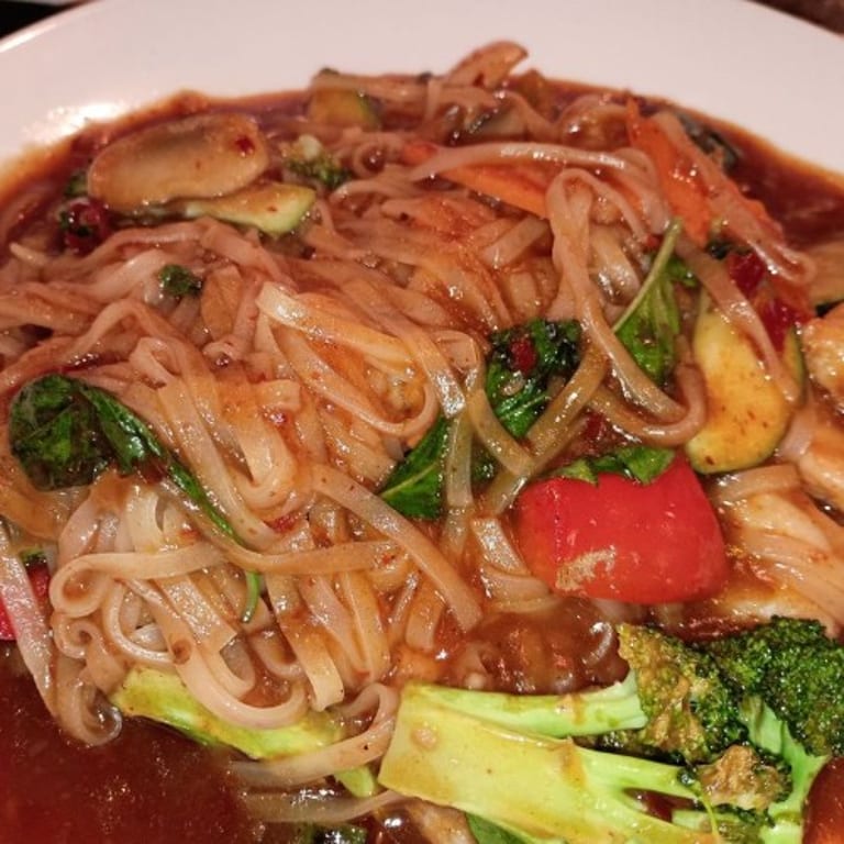 Savor Your Lunch with Us